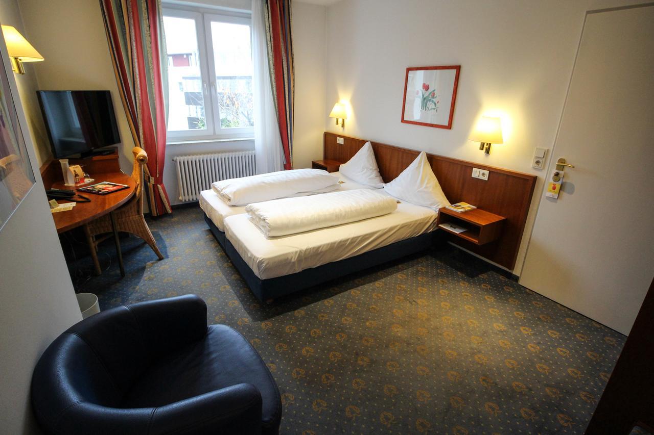 Ringhotel Zum Goldenen Ochsen Stockach Buitenkant foto