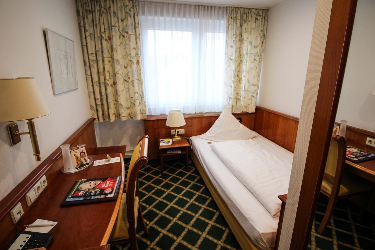Ringhotel Zum Goldenen Ochsen Stockach Buitenkant foto